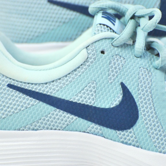 Size 7 Nike Revolution 4 Women's Shoes - Picture 5 of 11